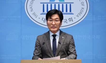 기후부, 베란다 태양광 인버터 '국산 우선 사용' 권고 했지만…공고 당시 국산 업체는 없어