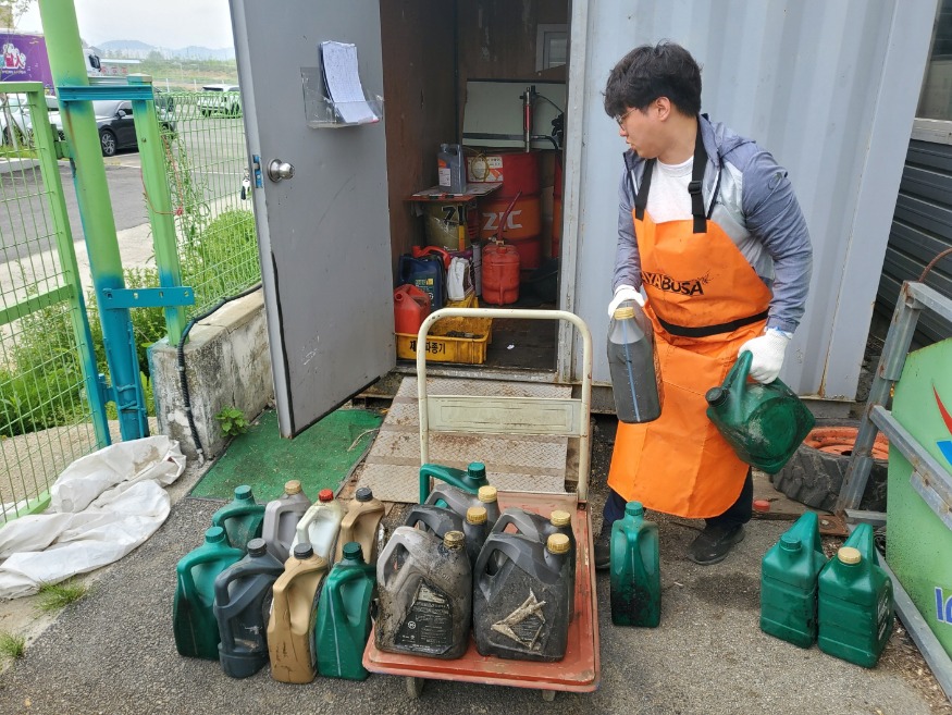6. 아산시, ‘농업기계 폐오일 무상수거 지원사업’ 큰 호응.jpg