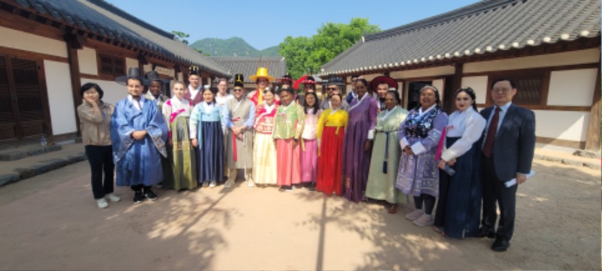 2. 아산시, KF 외교관 한국언어문화연수생 아산 관광 (1).jpg