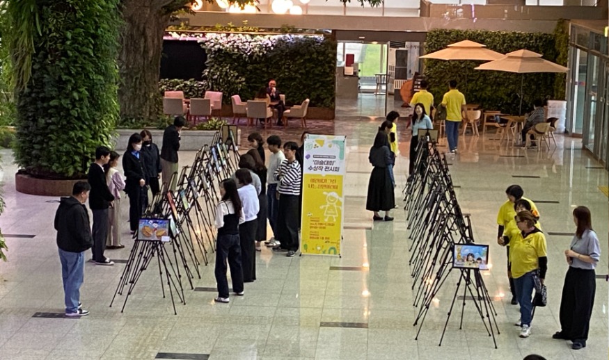아동보육과(어린이날 기념 미술대회 미술작품전시회) (1).jpg