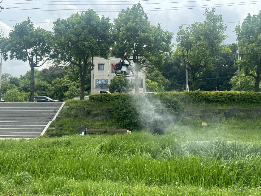 (사진1) 드론 방역(1).jpg