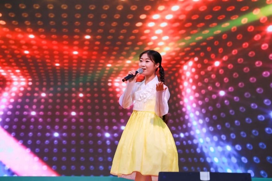 1.유도현 공연 모습 (1).jpg