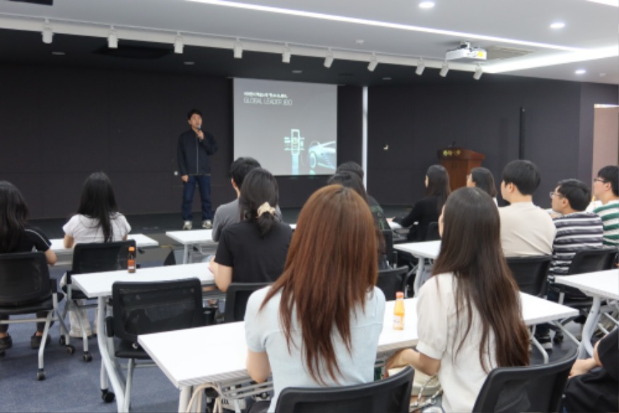 3.안산시, 청년도전지원사업 참여자 대상 기업탐방… 취업 의욕 제고((주)제이오 방문).jpg