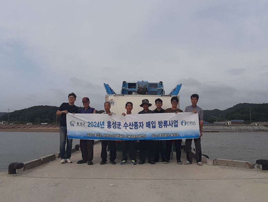 12일 (홍성 ‘대하·꽃게방류’ 수산자원 회복 및 어업인 소득 향상 기대).JPG