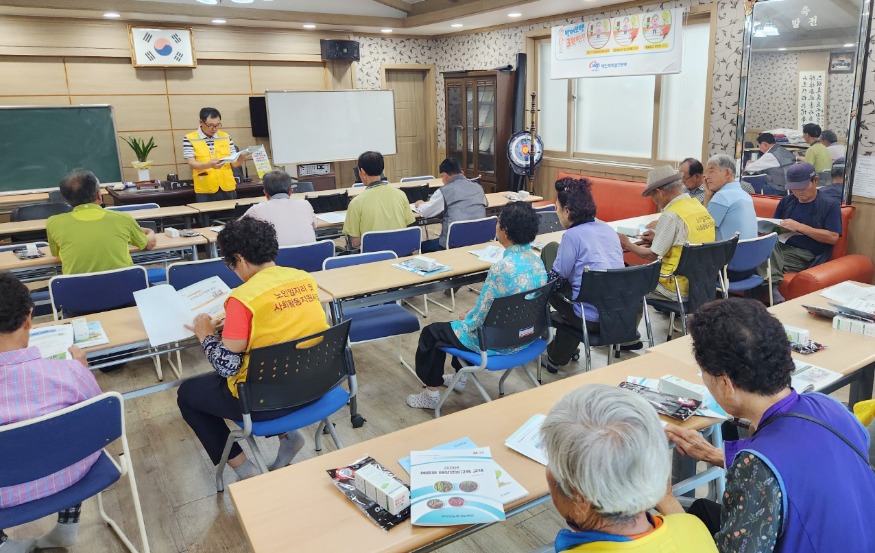 농작업 안전관리관 활동 돌입 1(240703 남면 달산1리).jpg