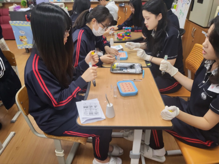 (사진2) 에피네프린 활용( 송악고)(2).jpg
