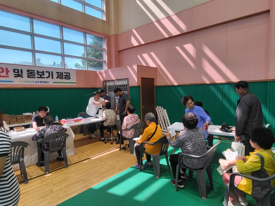 (사진4) 왕진버스 운영(2).jpg