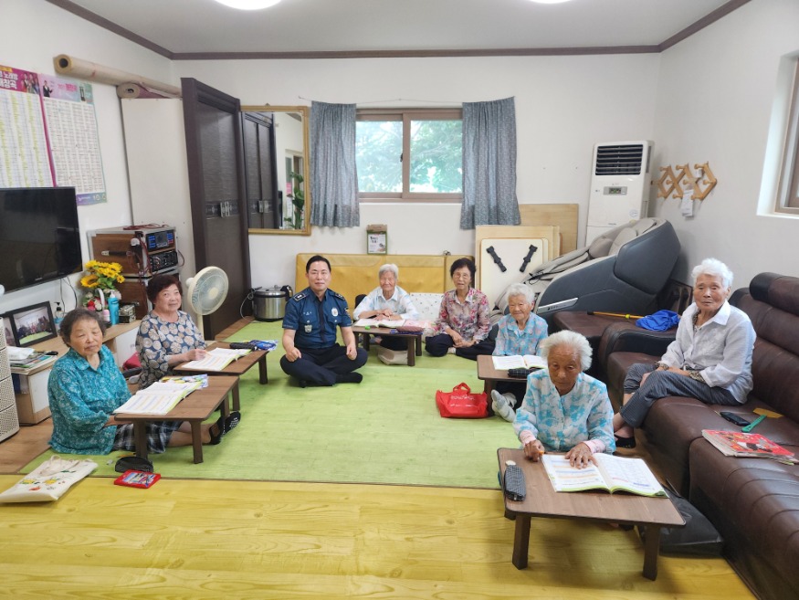 240909 서산경찰서 부석파출소 가을철 교통사고 예방을 위한 안전 활동 전개.jpg