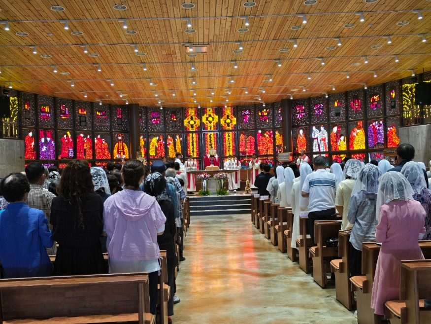 (사진1) 솔뫼성지 역사관 축복식(5).jpg
