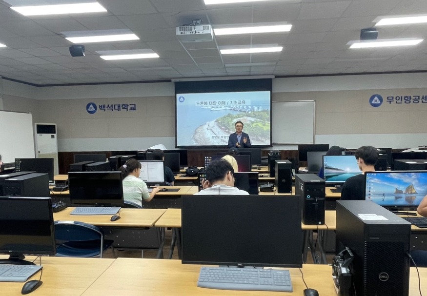 교육청소년과(학교밖청소년지원센터 드론 파일럿 양성과정) (2).jpg
