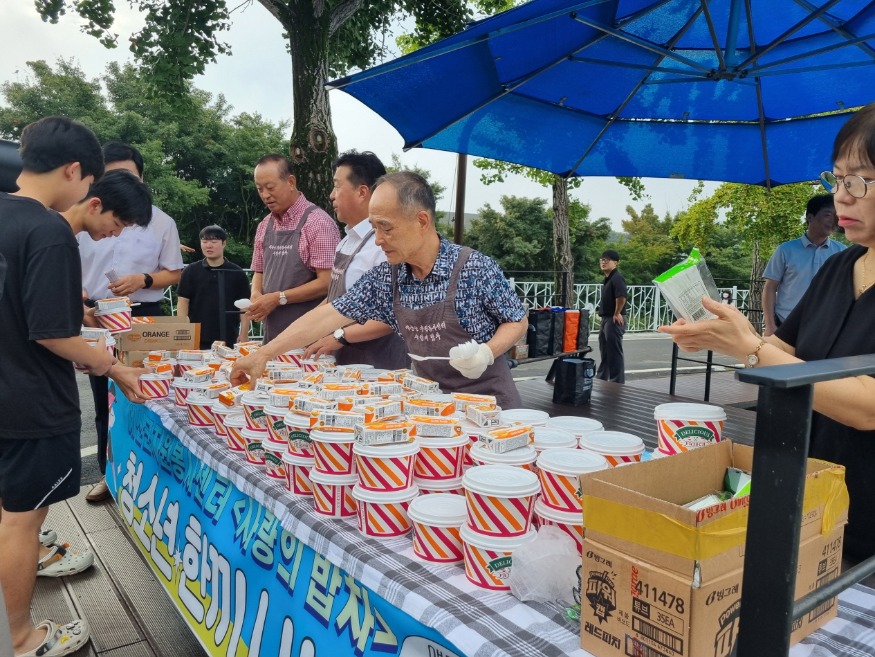 삽교고 아침밥 행사 모습 (2).jpg