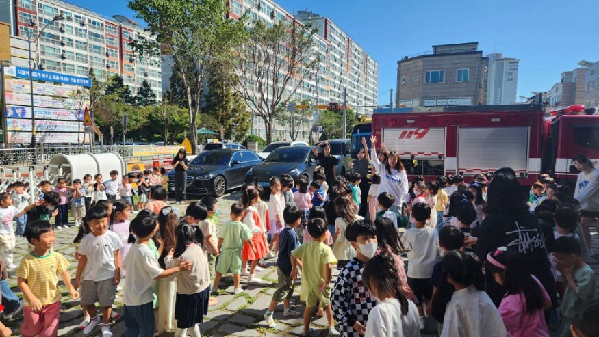관련사진(글로벌 꿈나래 무각본 훈련1).jpeg