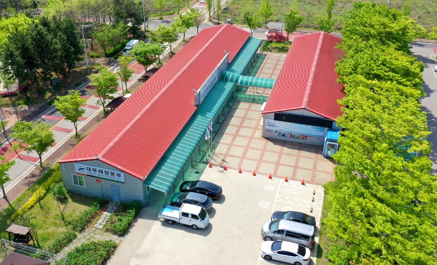 6.안산시, 대부도 내 정당 현수막 등 불법 광고물 집중 정비(대부해양본부 전경).jpg