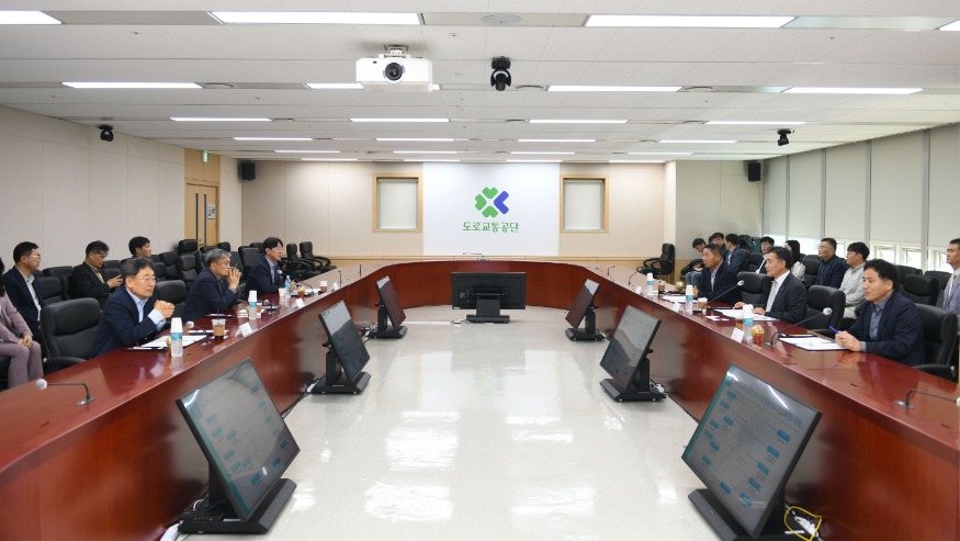 교통정책과(미래 융복합 교통인프라 구축 및 서비스 추진 업무협약) (3).JPG