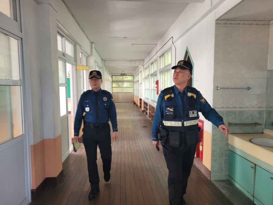 241016 서산경찰서 부석파출소 관내 폐교 점검실시!.jpg