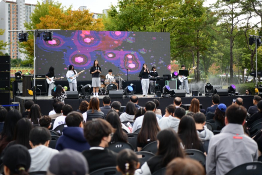 2.안산시 청소년도 통합축제… 안산호수공원 포구광장서 처음 열려(4).jpg
