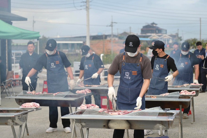 3.듀록돼지 시식회3.jpg