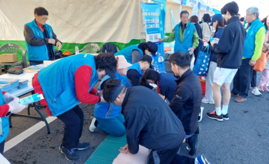2-2 평택항 마라톤대회 안전문화운동 홍보 부스 운영.jpg