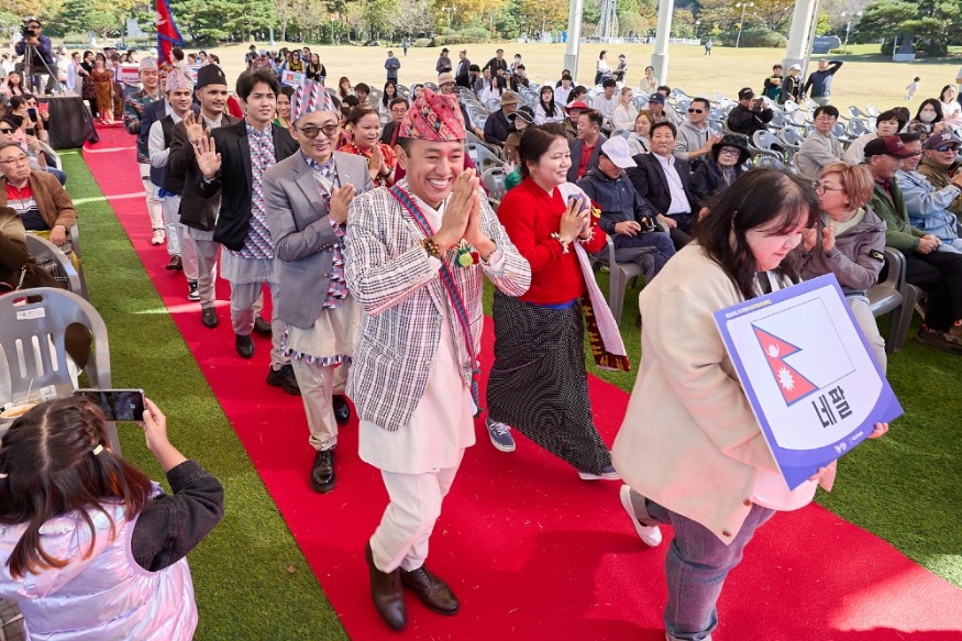 1. 아산시, 이틀간의 다문화 화합의 축제 성황리 종료 (2).jpg