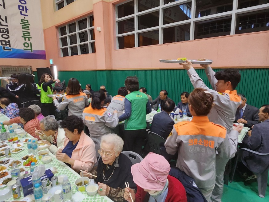 관련사진(어르신한마당).jpeg