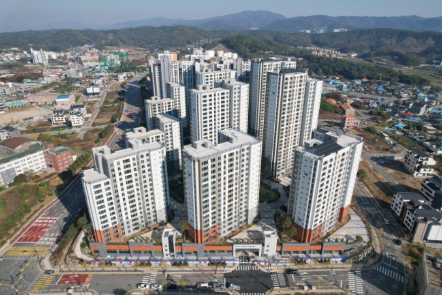 공동주택과(천안부성한라비발디아파트 전경) (1).jpeg