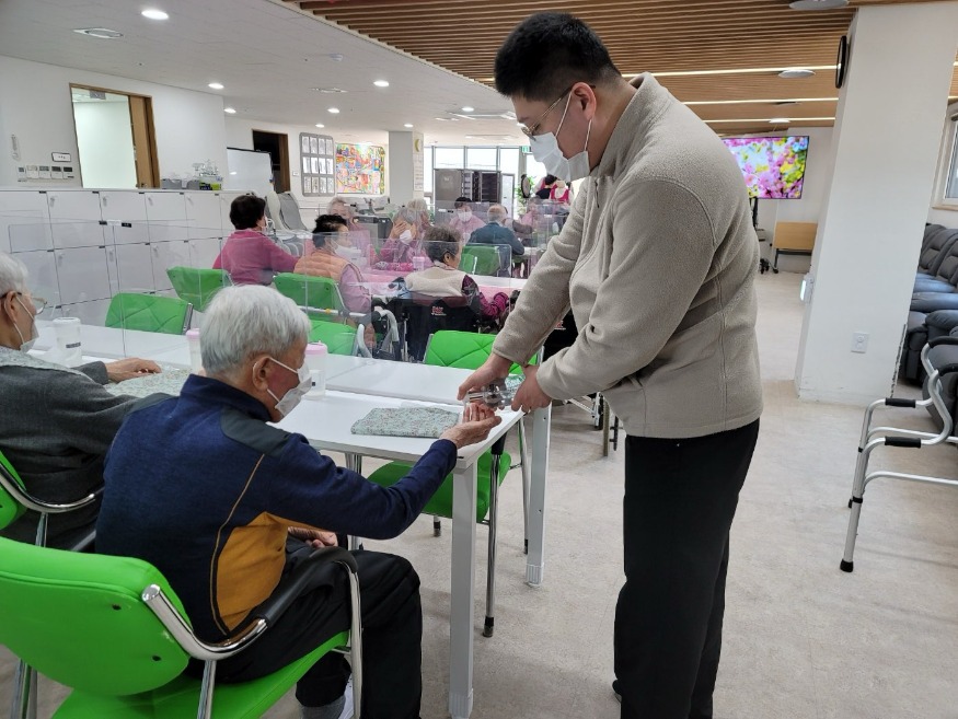 장애인복지과(장애인일자리사업-급식지원).jpg