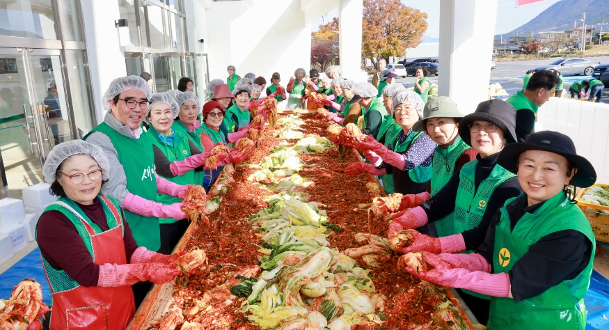 새마을운동보령시지회  사랑의 김치 나누기 행사 2.jpg