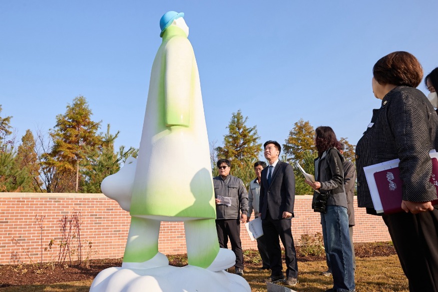 1. 조일교 아산시장 권한대행, ‘신정호 지방정원’ 준공 현장 방문 (9).jpg