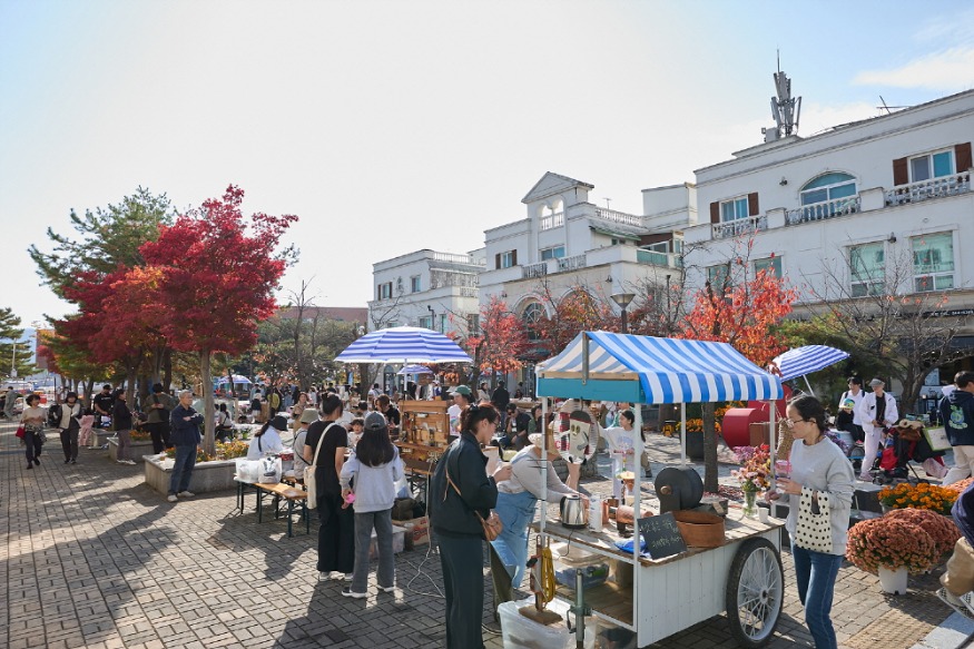 3. 아산시 지중해마을 축제, 차 없는 거리에서 즐긴 이국적인 하루 (3).jpg