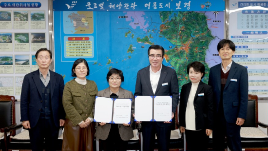 어린이·사회복지급식관리지원센터 재위탁 관련 면담(시장님 왼쪽 이혜숙 총장).jpg