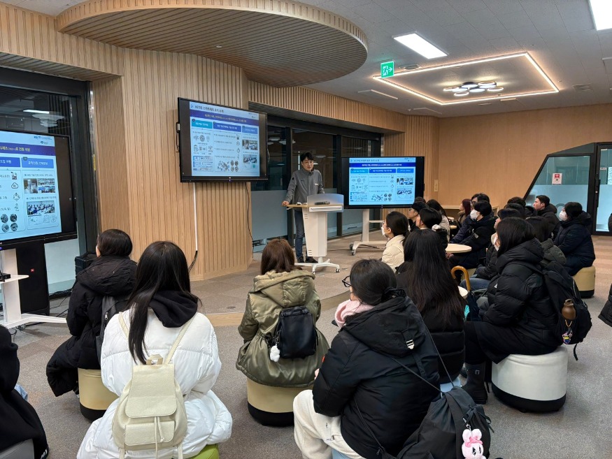 1.안산시, 하반기 시청 청년인턴 대상 기업탐방 프로그램 진행(1).jpeg