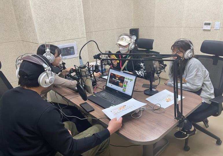 (사진3)청년타운 메이커스페이스 장비교육.jpg