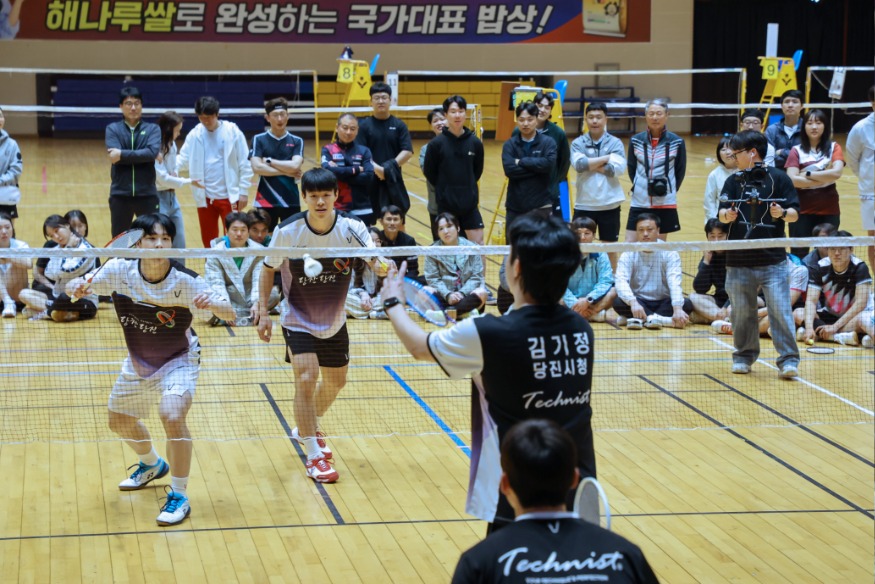 (사진3)제14회 당진시장기 배드민턴 대회 시범경기2.JPG