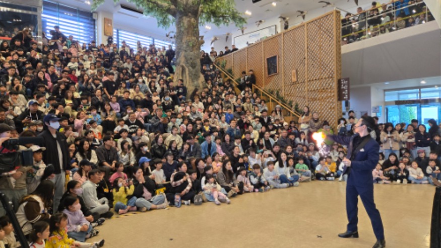 2. 지난 5월 3일부터 5일까지 3일간 서산버드랜드에서 개최된 어린이날 특별프로그램 모습2.jpg