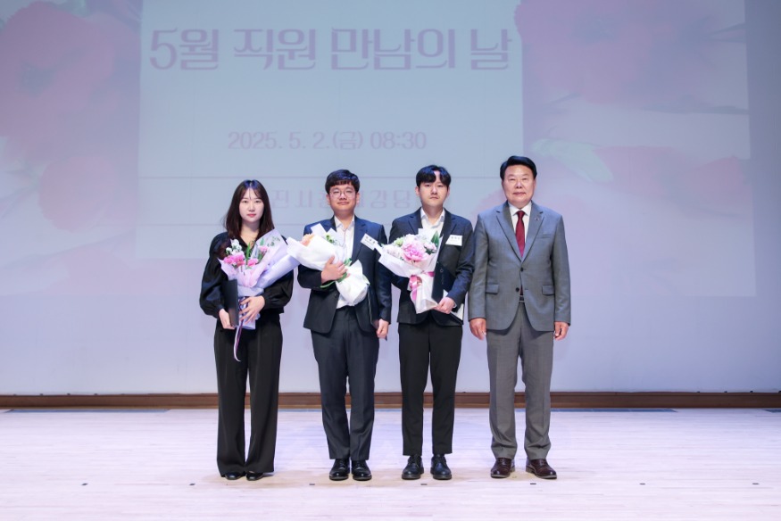 (사진4)빅데이터 아이디어 공모전 수상1.JPG