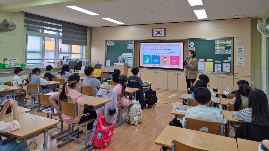 4. 20일 서동초등학교에서 진행된 ‘찾아가는 환경 교육’1.jpg